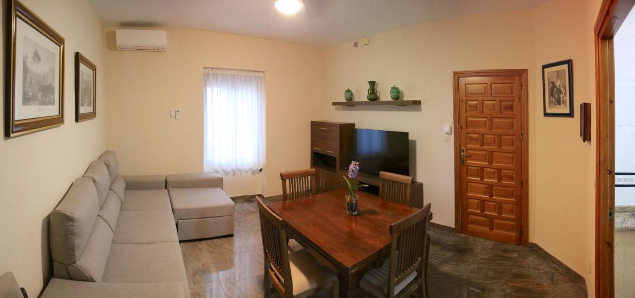 Vivienda Turistica Carmelitas Descalzas Apartment Ubeda  Exterior photo